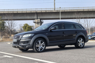 奥迪Q7 2015款 40 TFSI 典藏型