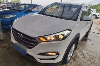 现代 途胜 2015款 1.6T 双离合两驱智能型