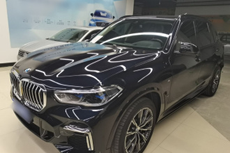 宝马X5 2022款 改款 xDrive 30Li 尊享型M运动套装