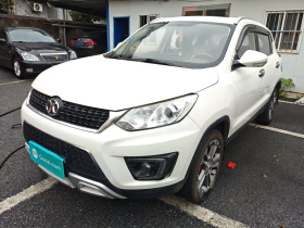 北京汽车 绅宝X35 2016款 1.5L 自动豪华版