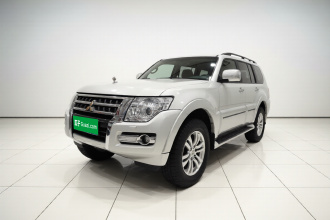三菱 帕杰罗（平行进口）   V97 3.8L 五门 GLS 天窗 中东