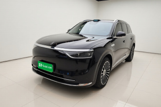 鸿蒙智行 问界M8 2025款 增程 Ultra版 53.4kWh 6座版