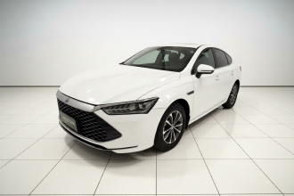 比亚迪 秦PLUS 2024款 荣耀版 DM-i 55KM领先型