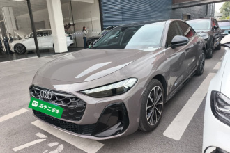奥迪A5L 2026款 2.0T 运动版