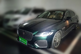 捷豹XFL 2023款 XFL 2.0T P250 两驱尊享豪华版