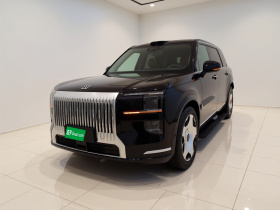 极氪9X 2025款 Hyper版 70kWh