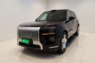 极氪9X 2025款 Hyper版 70kWh