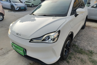 哪吒汽车 哪吒V 2021款 长续航娱乐版升级型