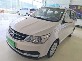 宝骏730 2019款 1.5L 手动超值型 7座 国VI