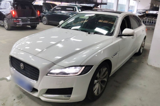 捷豹XFL 2019款 XFL 2.0T 250PS 两驱豪华版