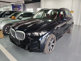 宝马X5 2023款 xDrive 30Li 尊享型M运动曜夜套装