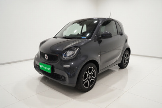 smart fortwo 2019款 0.9T 66千瓦硬顶先锋版 国VI