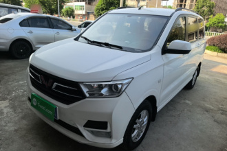 五菱汽车 五菱宏光 2018款 1.5L S舒适型L2B