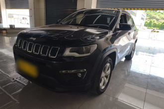 Jeep 指南者 2020款 220T 自动精英版