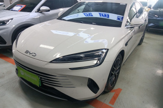 比亚迪 海豹07 DM-i 2025款 智驾版 DM-i 1.5L 125km 尊贵型