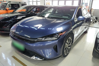 宝骏享境 2025款 插混 140km豪华版