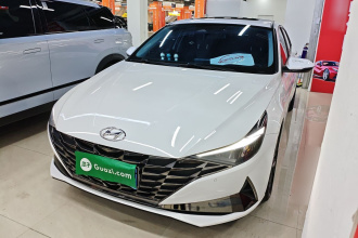 现代 伊兰特 2022款 1.5L CVT LUX尊贵版