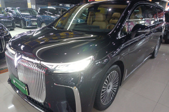 岚图汽车 岚图梦想家 2025款 PHEV 四驱旗舰鲲鹏版