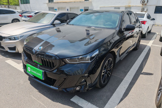 宝马5系 2025款 530Li 领先型 M运动套装