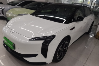 红旗EH7 2024款 640 Pro+ 四驱版