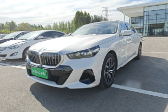 宝马i5 2025款 eDrive 40L M运动套装