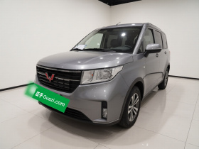 五菱汽车 五菱宏光PLUS 2020款 1.5L 手动舒适型 7座