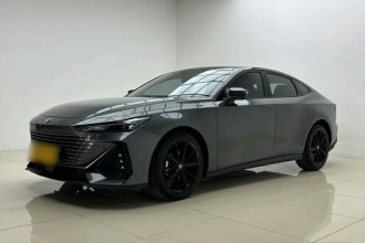 长安UNI-V 2023款 1.5T 尊贵型