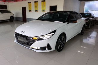 现代 伊兰特 2022款 1.5L CVT LUX尊贵版
