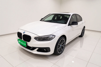 宝马1系 2018款 120i 设计套装型