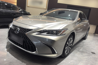 雷克萨斯ES 2023款 200 卓越版