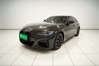 宝马4系 2023款 425i M运动曜夜套装