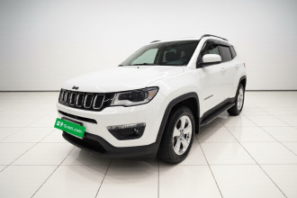 Jeep 指南者 2020款 220T 自动精英版