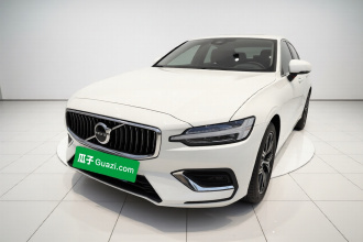 沃尔沃S60 2026款 B4 智逸豪华版