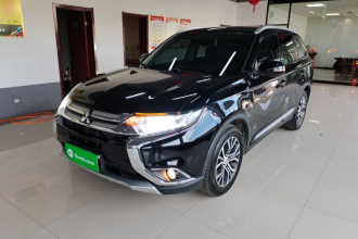 三菱 欧蓝德 2018款 2.0L 两驱荣耀版 5座