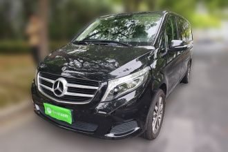 奔驰V级 2018款 V 260 领航版 国VI