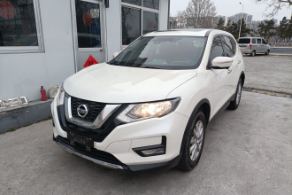 日产 奇骏 2022款 2.0L 两驱智联舒享版