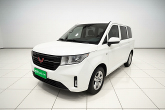 五菱汽车 五菱宏光PLUS 2021款 营运版 1.5L 手动标准型 7座