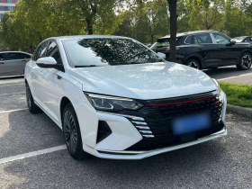 东风风神 奕炫MAX 2023款 1.5T 超能型爸版