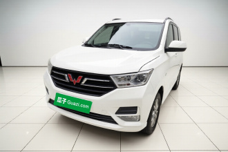 五菱汽车 五菱宏光 2021款 改款1.5L S舒适型 电动助力LAR
