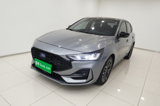 福特 福克斯 2022款 两厢 EcoBoost 180 自动ST Line