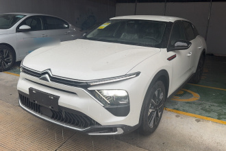 雪铁龙 凡尔赛C5 X 2026款 1.6T 驭不凡