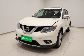 日产 奇骏 2015款 2.0L CVT舒适MAX版 2WD