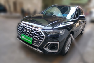 奥迪Q5L 2022款 40T 豪华动感型