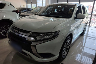 三菱 欧蓝德 2021款 改款 2.0L 两驱畅行版 5座