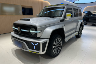 超境汽车 共创坦克300 2021款 2.0T 赛博坦克