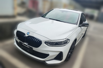 宝马1系 2021款 改款 125i M运动曜夜版