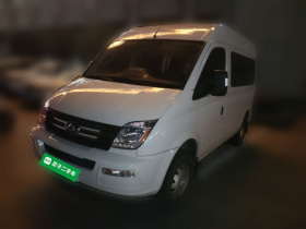 上汽大通MAXUS 新途V80 2023款 2.0T AMT经典傲运通短轴中顶5/6座