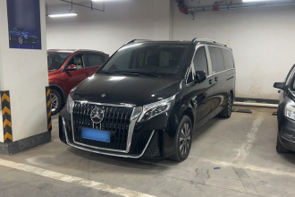 奔驰 威霆 2021款 2.0T 商务版 7座