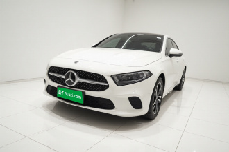 奔驰A级 2022款 改款 A 180 L 运动轿车