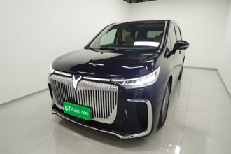 岚图汽车 岚图梦想家 2025款 PHEV 四驱尊贵鲲鹏版